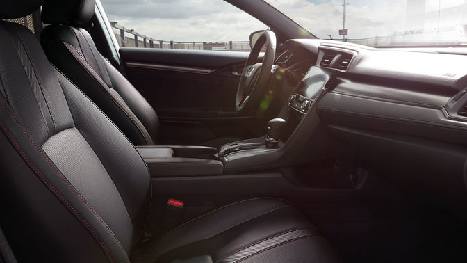 Vista lateral del interior del Honda Civic Dynamic.