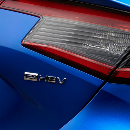 Diseño lineal de los sistemas de motor del Honda Civic e:HEV.