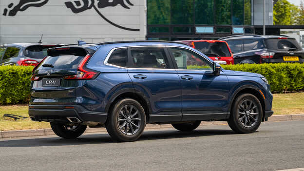 Vista trasera del SUV híbrido de Honda