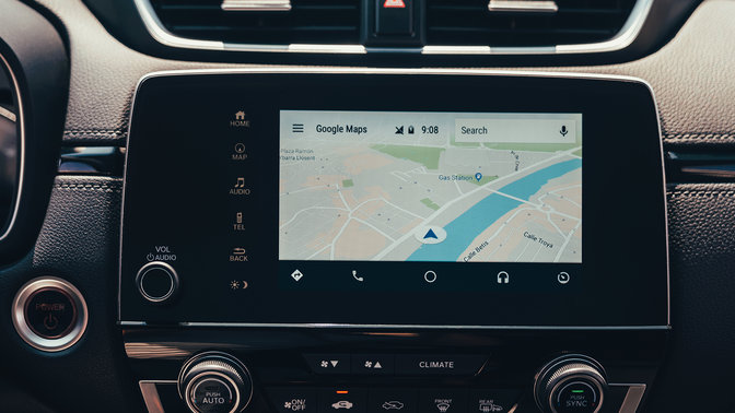 Primer plano lateral de los iconos de la pantalla táctil del Honda CR-V Híbrido.