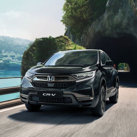 Vista frontal de tres cuartos del Honda CR-V Hybrid