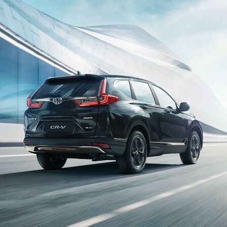 Vista trasera de tres cuartos del Honda CR-V Hybrid Sportline