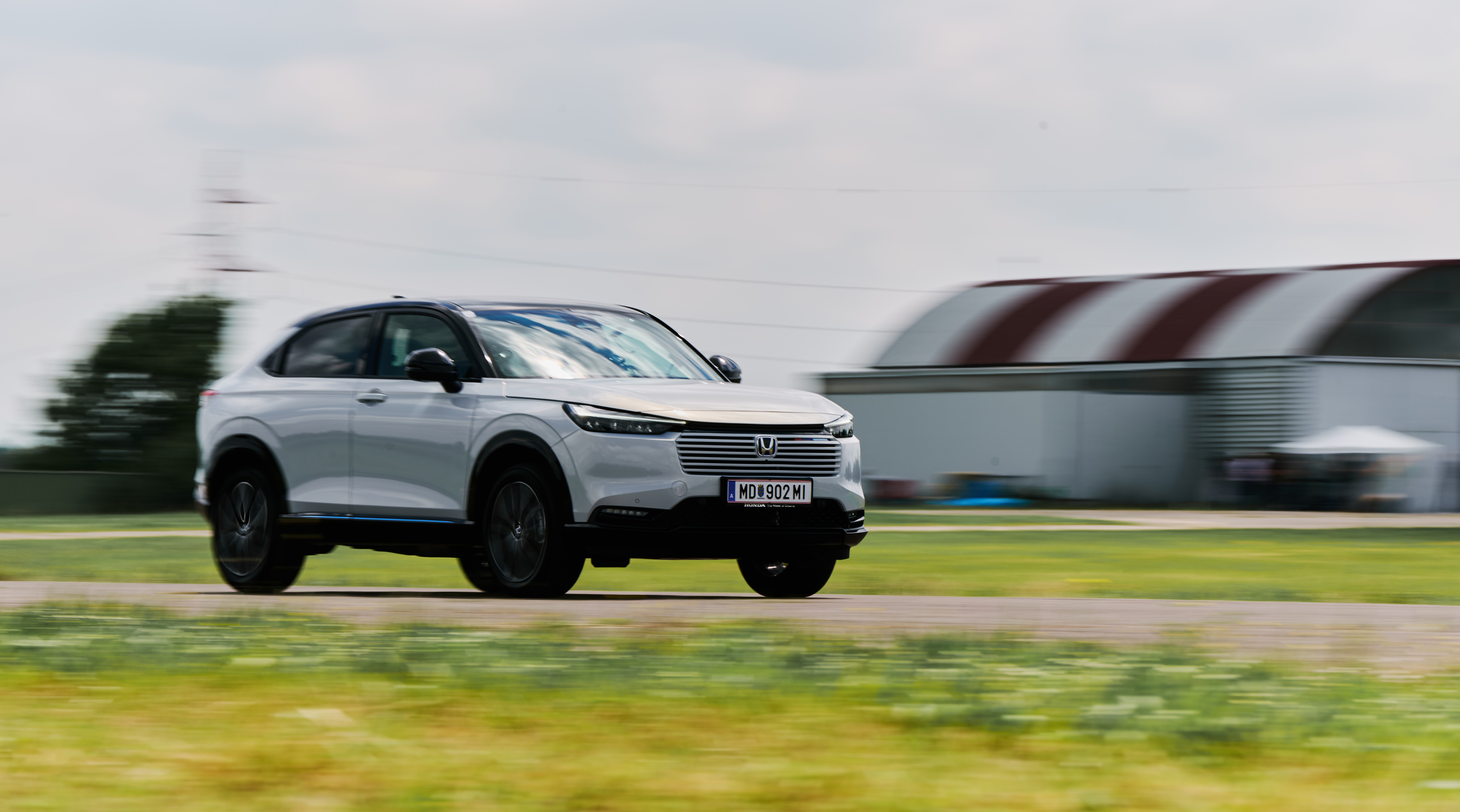 HR-V desde la parte delantera derecha