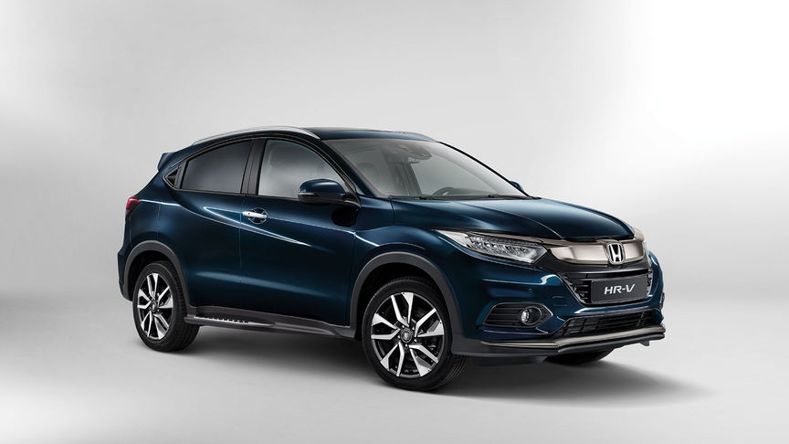 Vista delantera de tres cuartos del Honda HR-V.