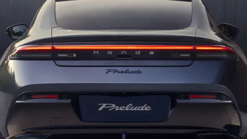 Imagen del tablero del Honda Prelude.