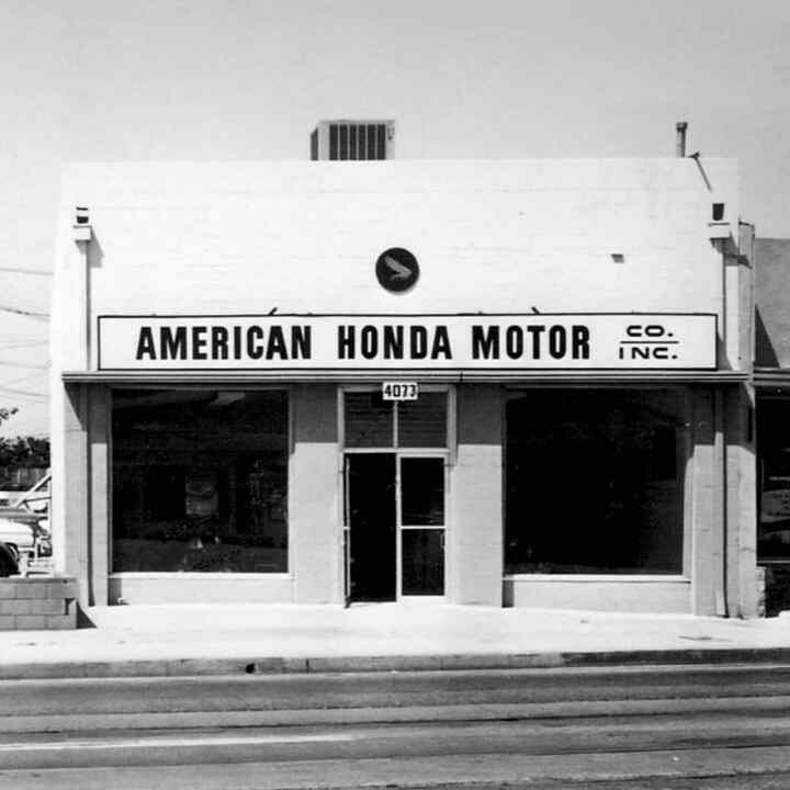 Una foto antigua de Honda Motor Co. en Los Ángeles.