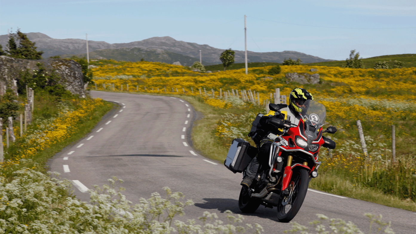 Honda Adventure Roads Nordkapp Dia 5 de Glomfjord a Lofoten motorista