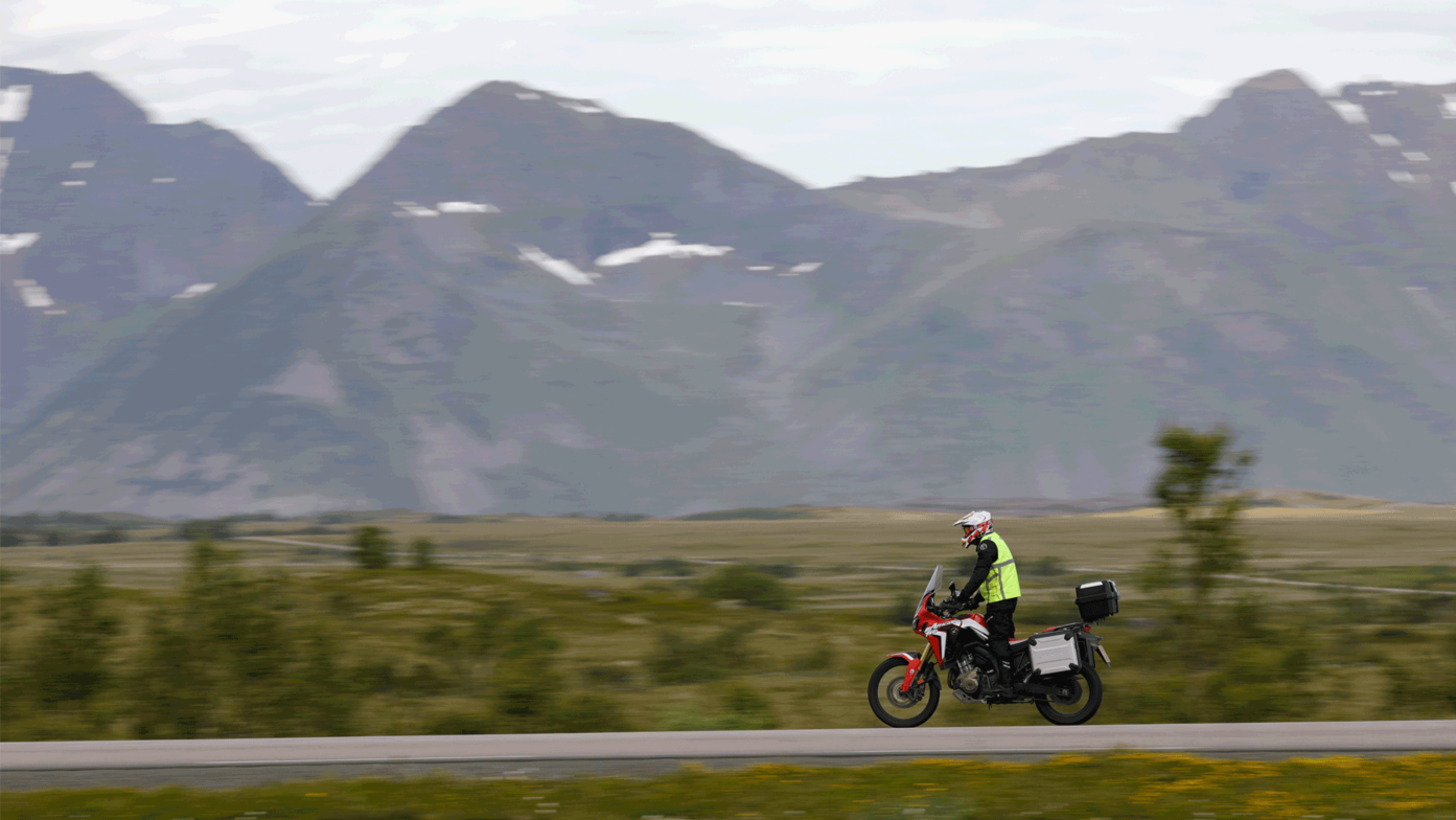 Honda Adventure Roads Nordkapp Dia 6 de Lofoten a Malangen motorista en africa twin