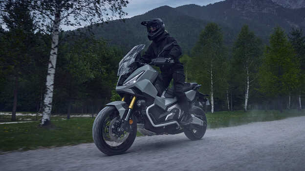 Primer plano del motor del Dax 125