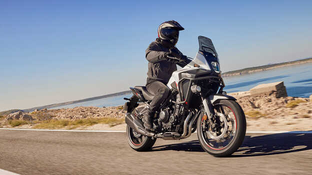 Neumáticos Dax 125 en primer plano