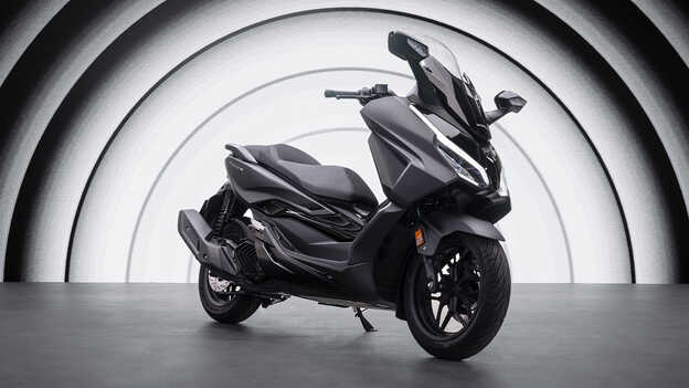 Primer plano del motor del Dax 125