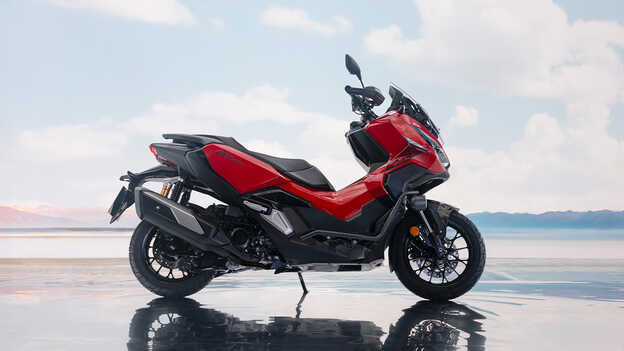 Neumáticos Dax 125 en primer plano