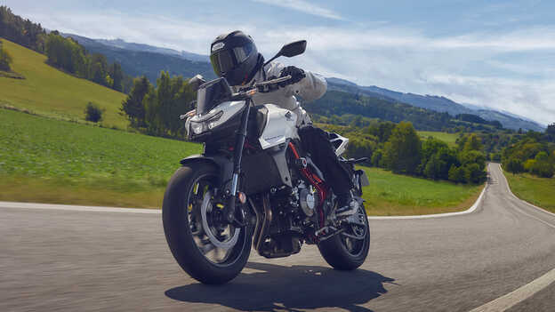 Foto estática trasera del Dax 125