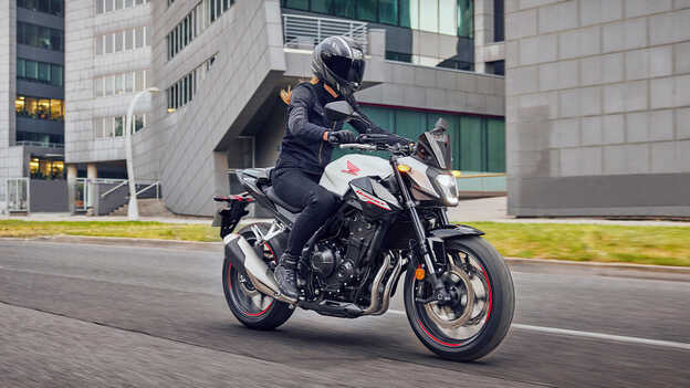 Primer plano del motor del Dax 125