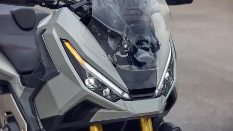 Faros delanteros gemelos LED de la X-ADV