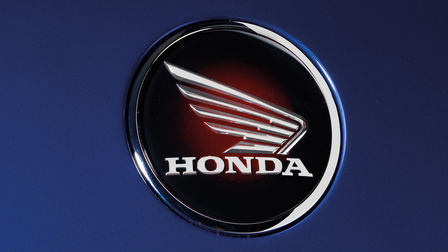Insignia alada Honda.