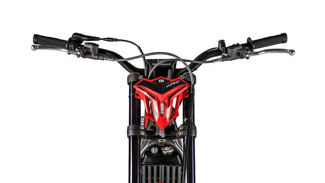 Primer plano del manillar de la Honda Montesa Cota 4RT 260R desde el frente.