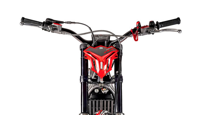 Primer plano del manillar de la Honda Montesa Cota 4RT 301RR desde el frente.