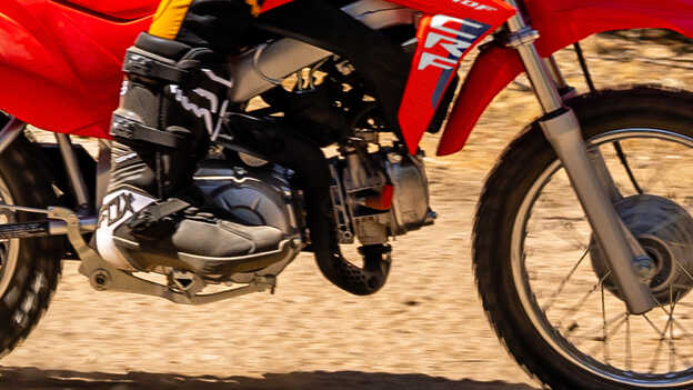 Motor CRF110F de 109 cc de cuatro tiempos