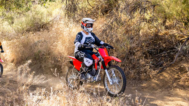 Honda CRF125F Transmisión de cuatro velocidades