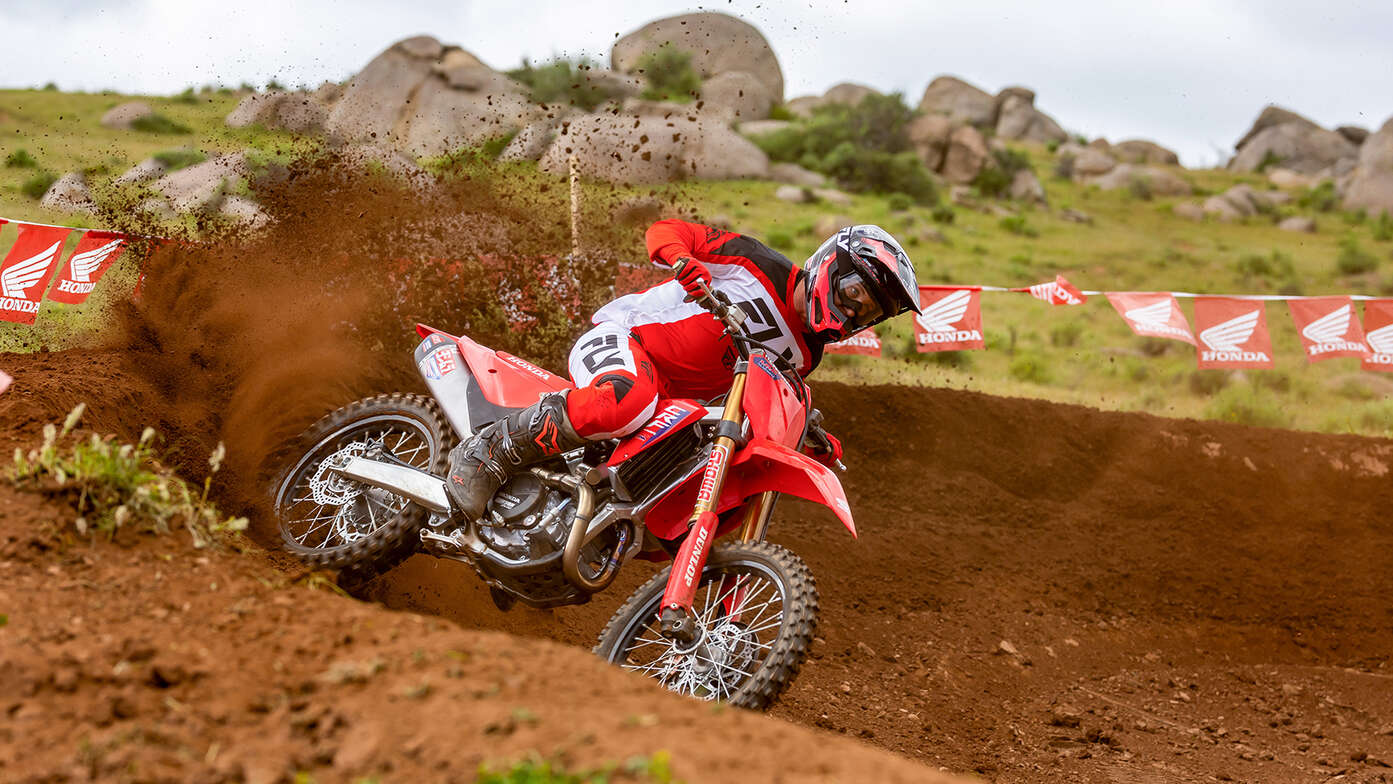 Imagen dinámica de la CRF450RWE de 2025