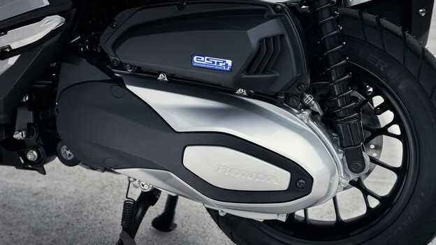 Honda ADV350 con motor deportivo con HSTC y bajo consumo de combustible