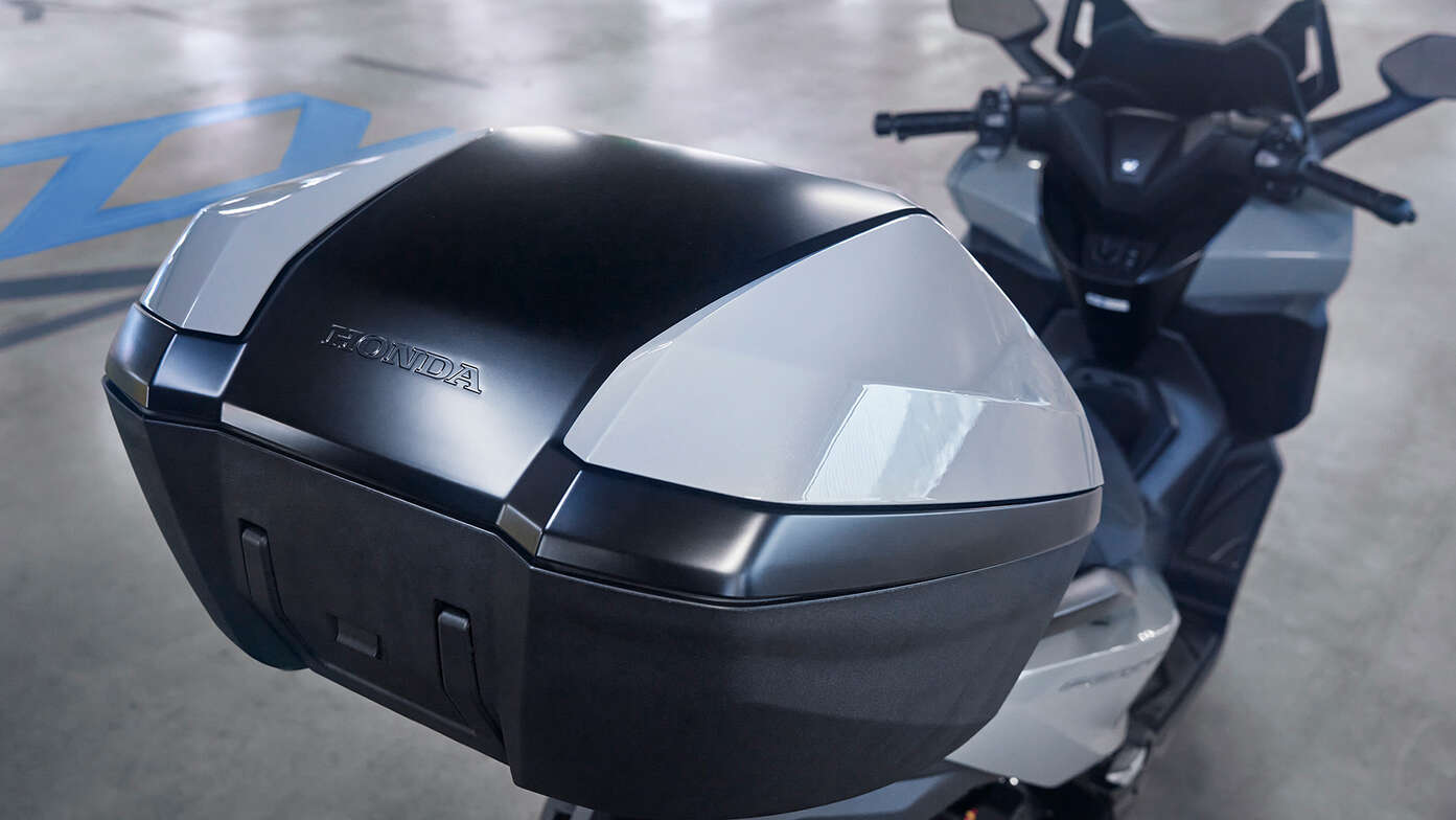 Smart Top Box de 45 L de la Honda Forza 125.