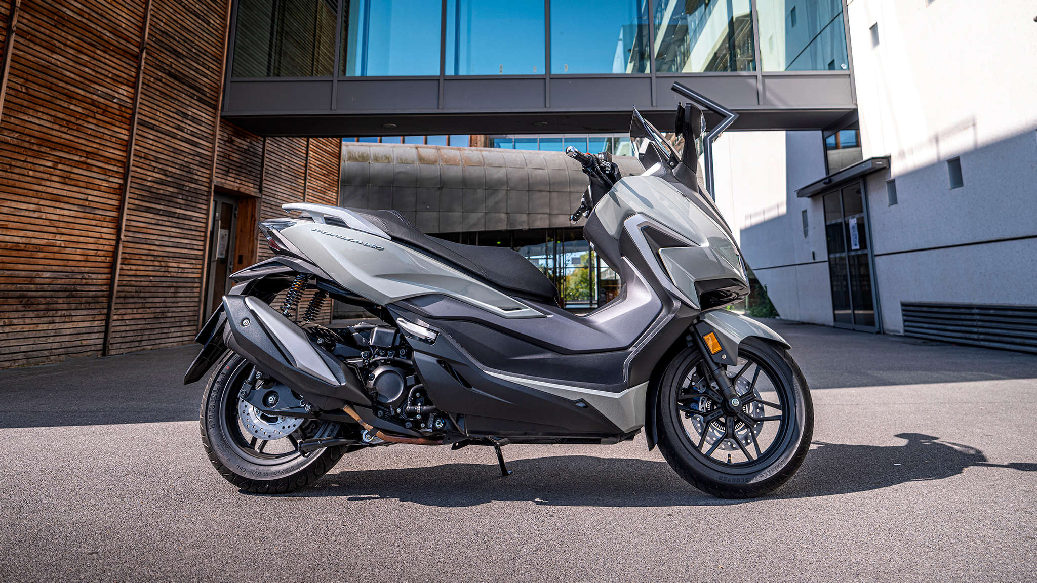 Descripción general Forza 350 Scooter Gama Motocicletas Honda