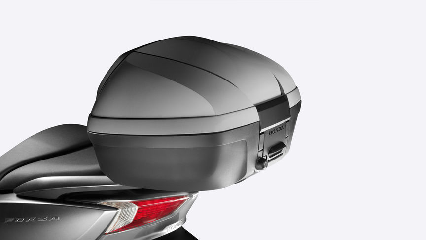 Topbox de la Forza 350.