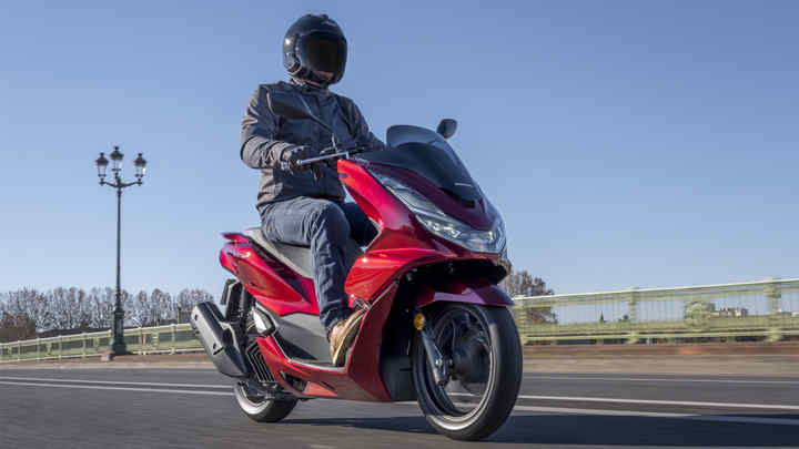 Honda PCX125 | Scooters Honda | Motocicletas | Motocicletas y scooters de 125 cc |