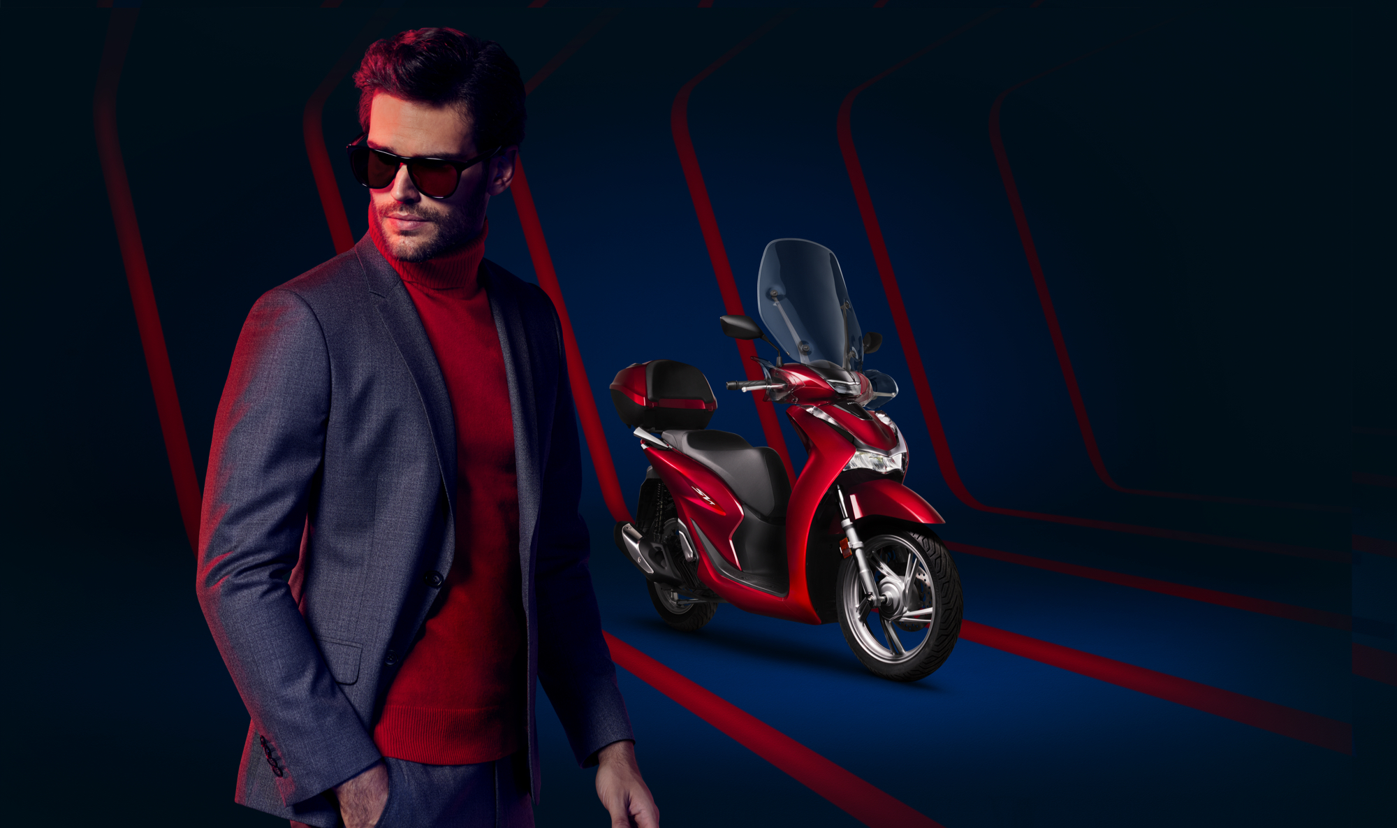 Honda SH125i, vista frontal de tres cuartos del lateral derecho