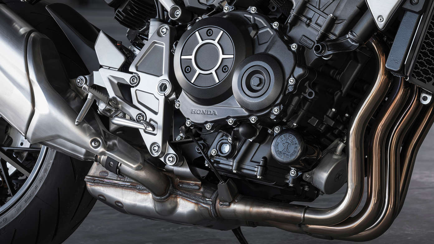 Honda CB1000R, increíble motor de cuatro cilindros en línea 