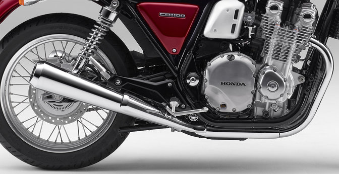 Fotografía del motor de la Honda Motor CB1100 EX.
