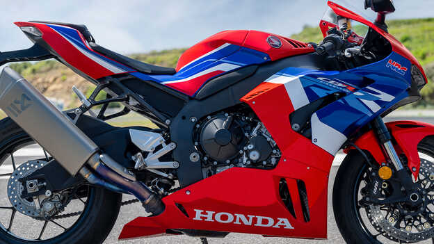 Honda CBR1000RR-R Fireblade con altas RPM