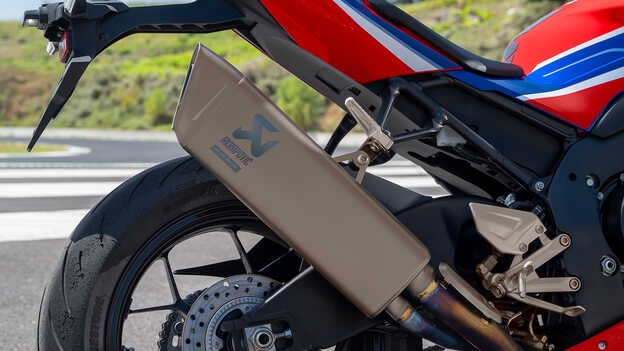 Honda CBR1000RR-R Fireblade con silenciador de titanio de alta eficiencia Akrapovic