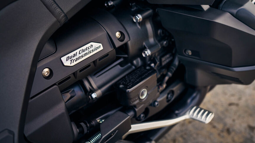 Vista lateral de la Honda GL1800 Gold Wing