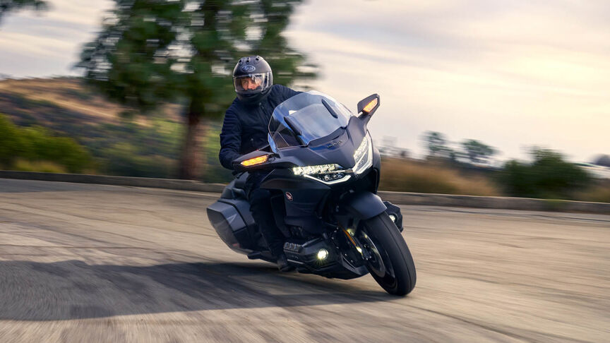 Vista lateral de la Honda GL1800 Gold Wing
