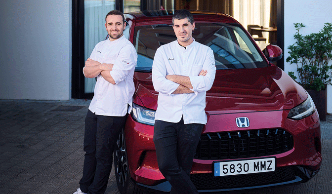 Restaurante Tresdè con el Honda ZR-V
