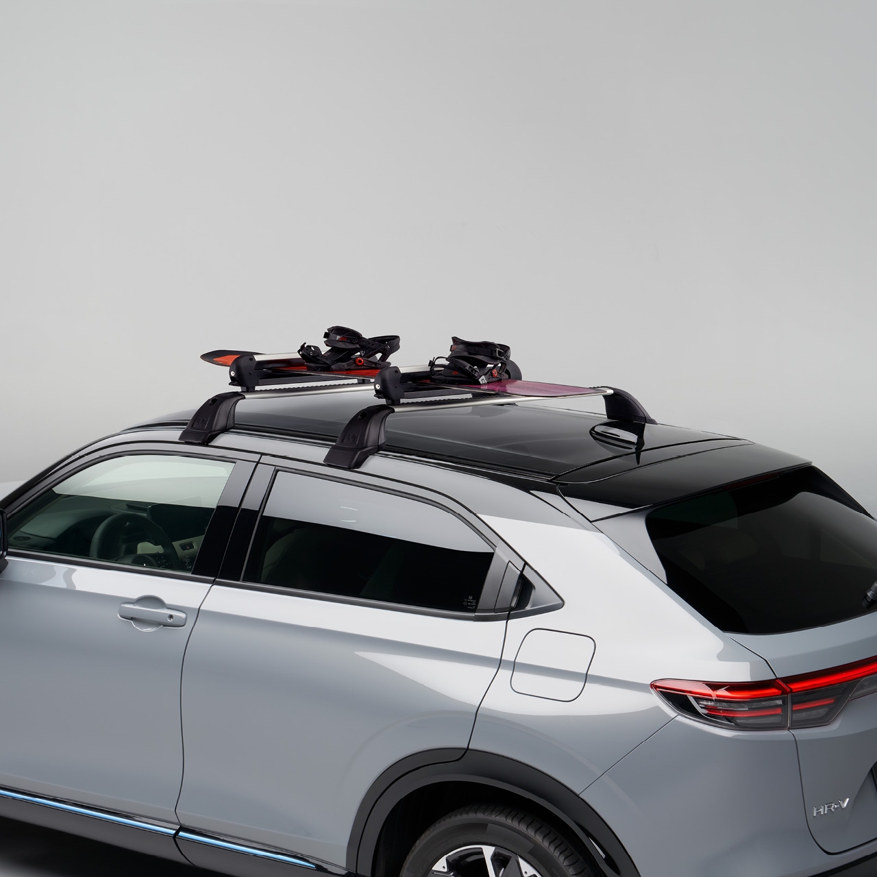 Honda HR-V con fijación para esquís en el techo