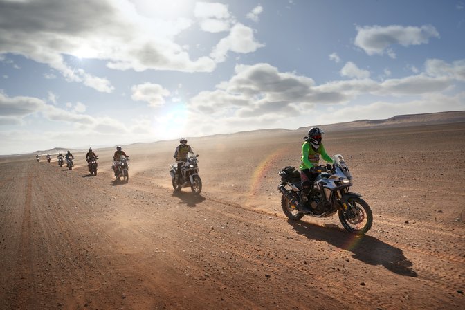 Honda Epic Tour Marruecos pilotos desierto