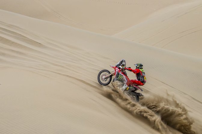 Dakar 2019 Honda dia 10 etapa 9 motorista desierto