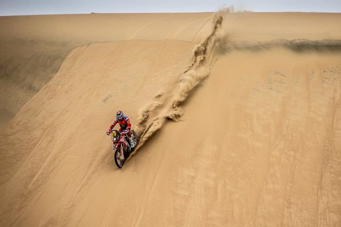 cornejo bajando duna dakar 2019 dia 9 etapa 8