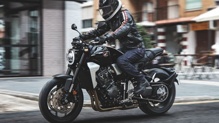 gama Roadster