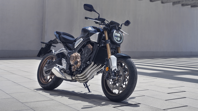 Honda CB650R en la calle