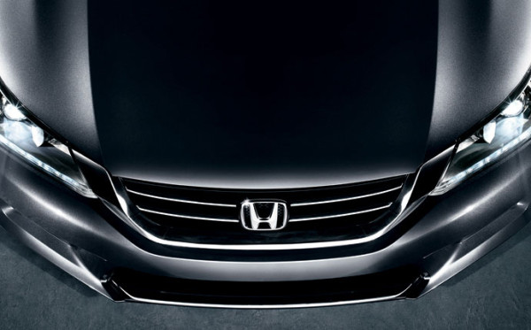 Detalle frontal del Honda Accord 