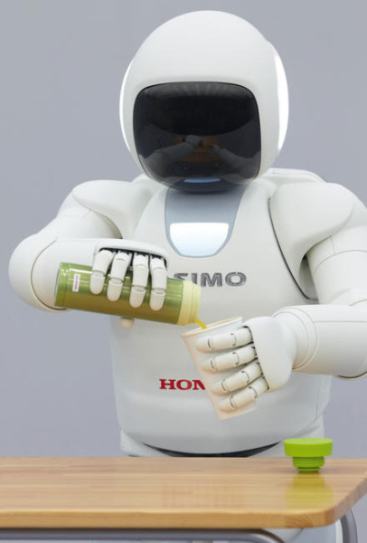 27691_All-New_ASIMO_Opening_a_Bottle