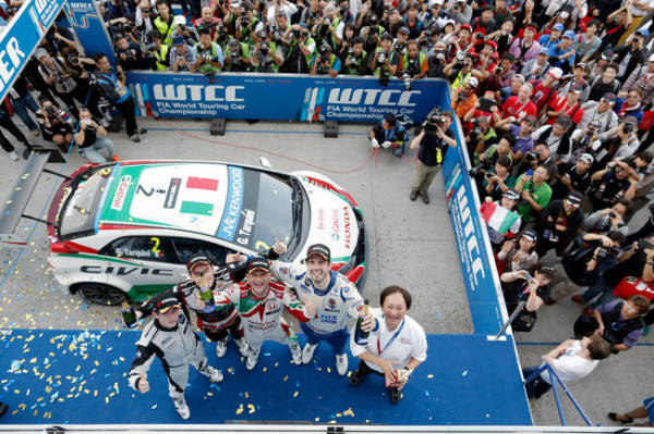 29012_FIA_WTCC_Race_Report_Suzuka