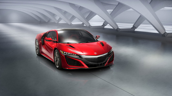 El NSX es el coche con el centro de gravedad más bajo de su categoría