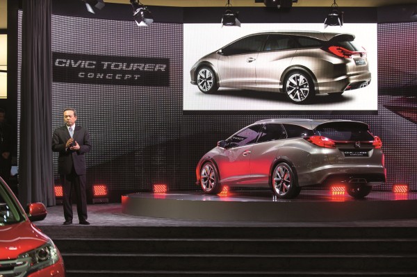 Presentación en Ginebra del Honda Civic Tourer Concept