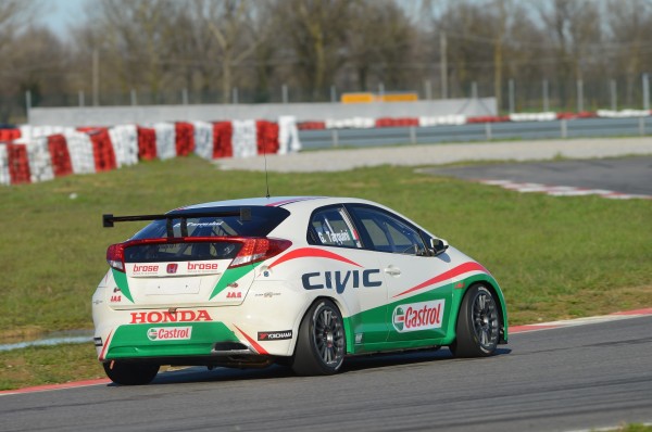 Honda WTCC 2013 patrocinado por Castrol 